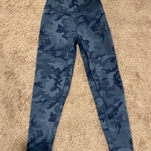Ptula The Stealth Legging : 23"